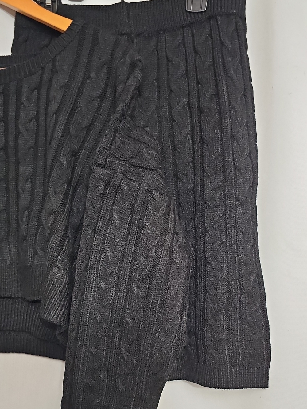 Cable Knit Sweater Set Cropped top Ribbed Biker Shorts Sz. Large Black New